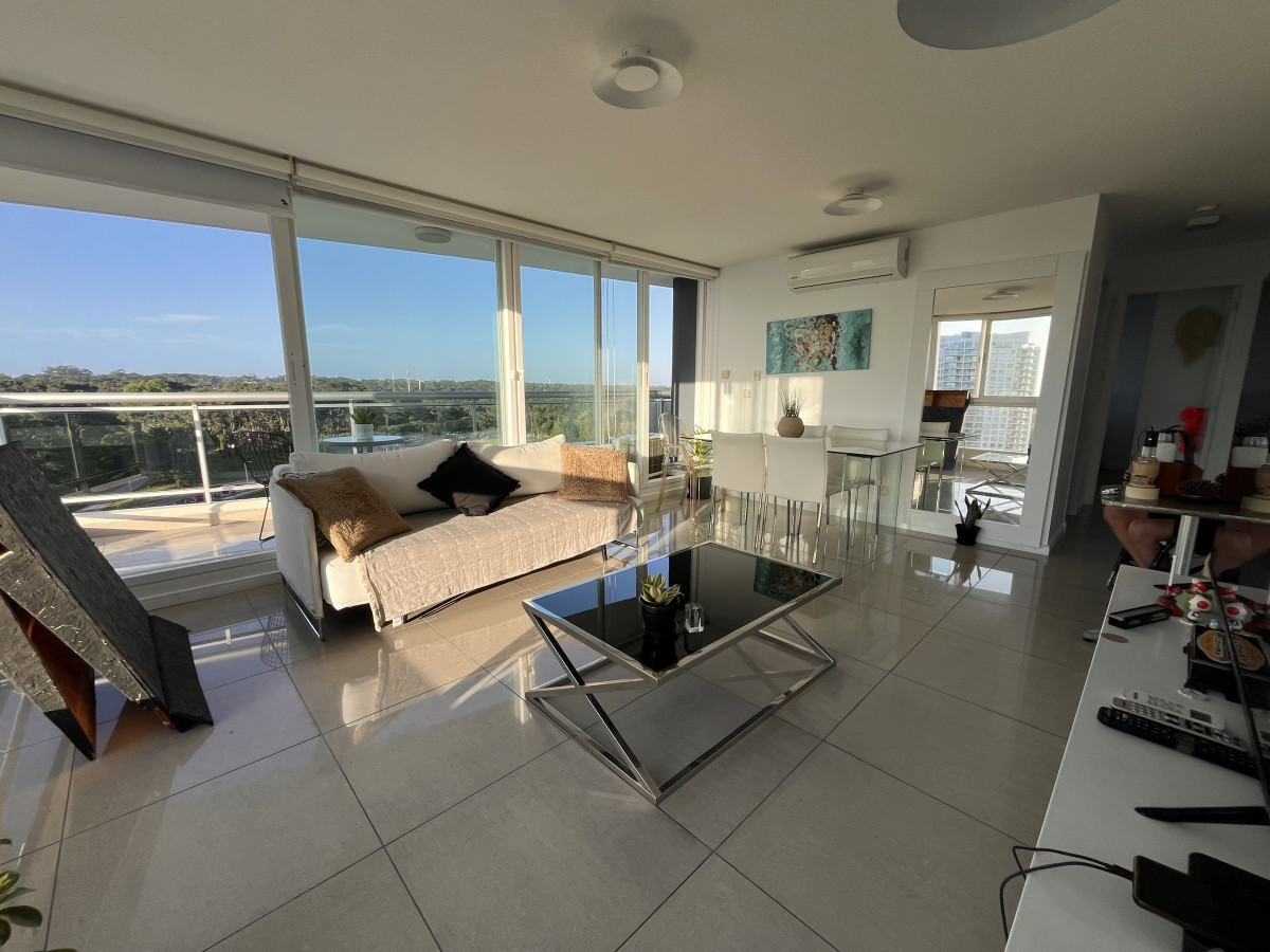 ALQUILER DE APARTAMENTO EN PUNTA DEL ESTE zona BRAVA