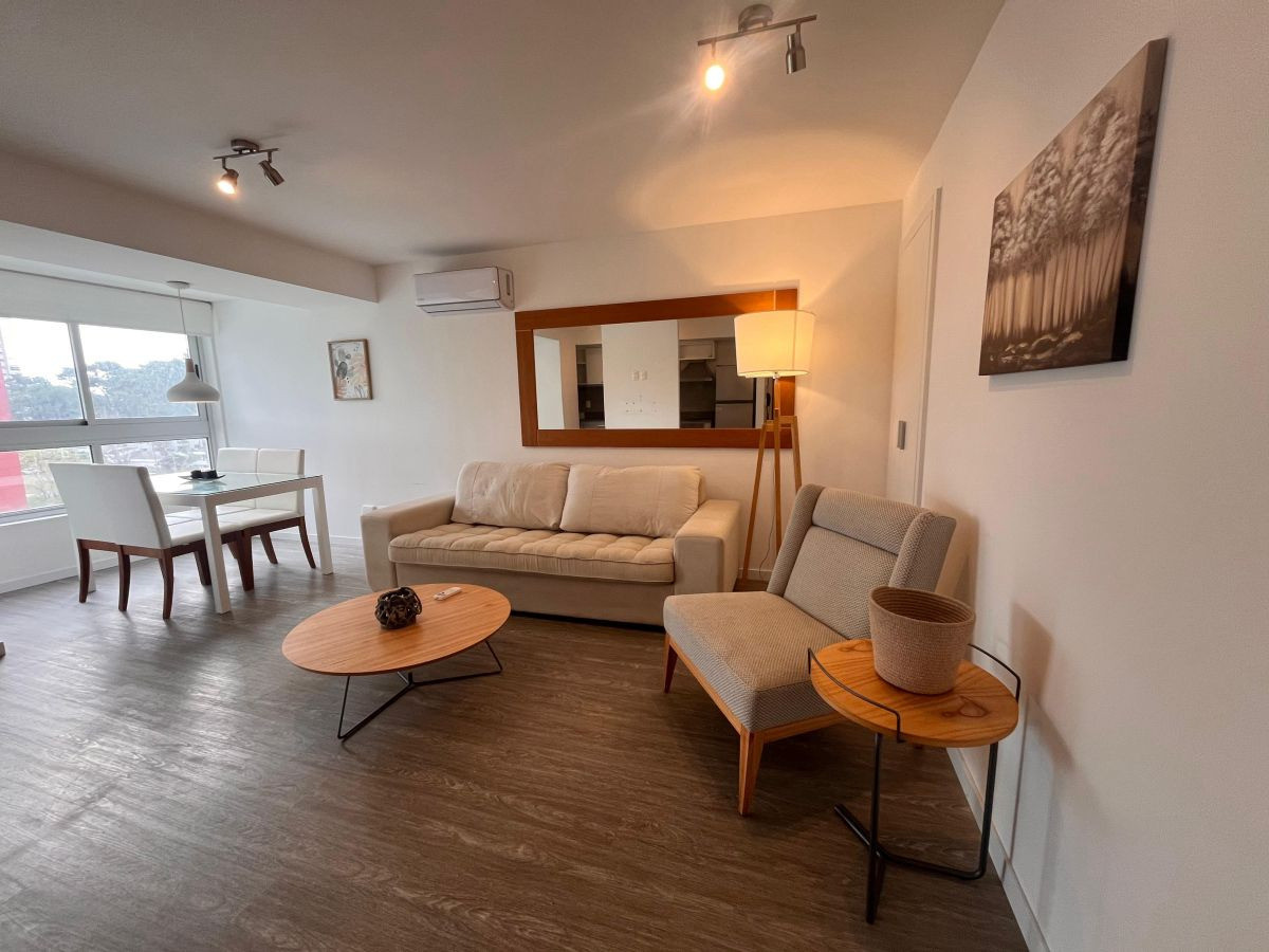 ALQUILER ANUAL DE APARTAMENTO EN PUNTA DEL ESTE zona ROOSEVELT