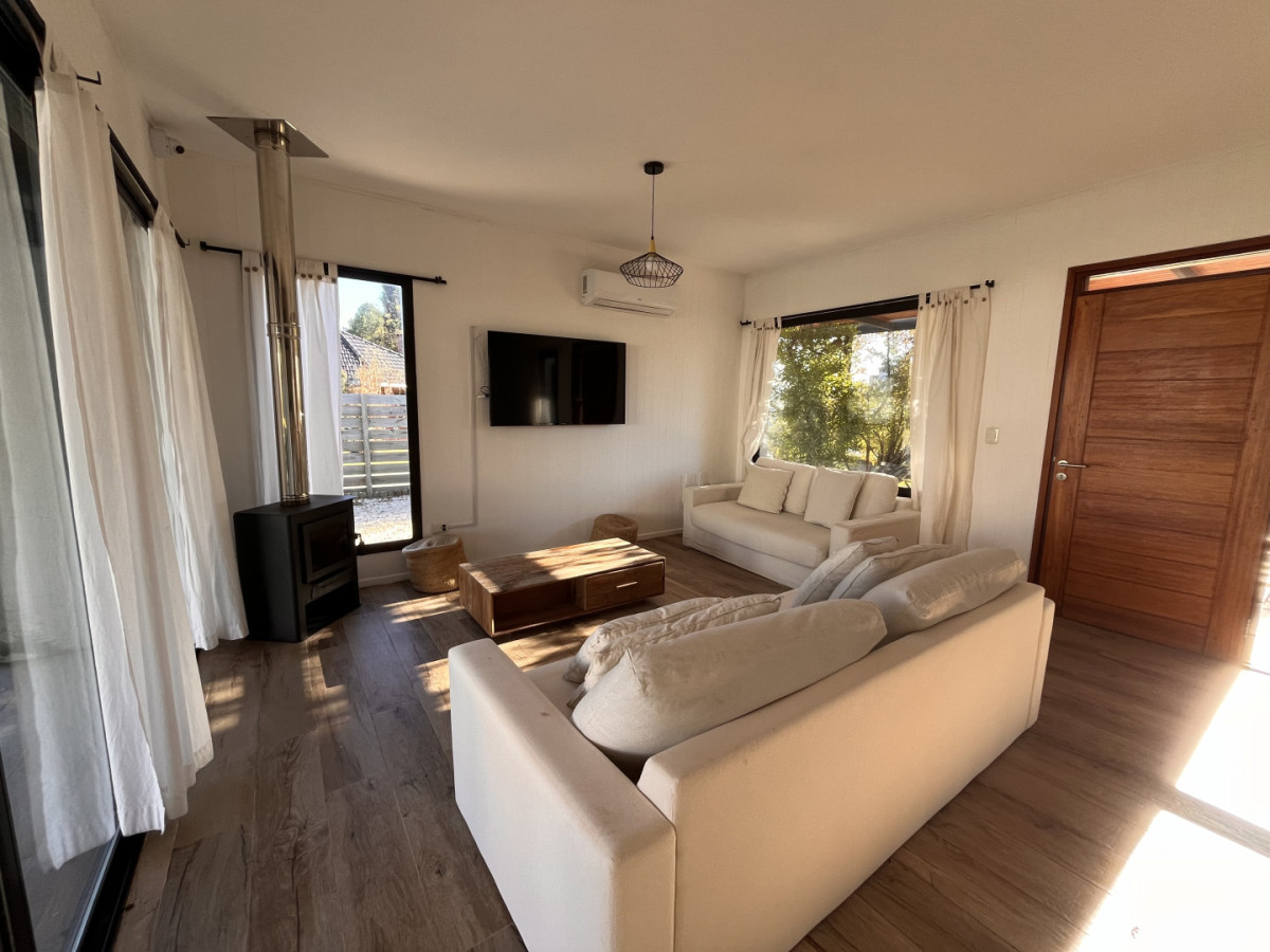 Casa en venta y alquiler anual en barrio privado