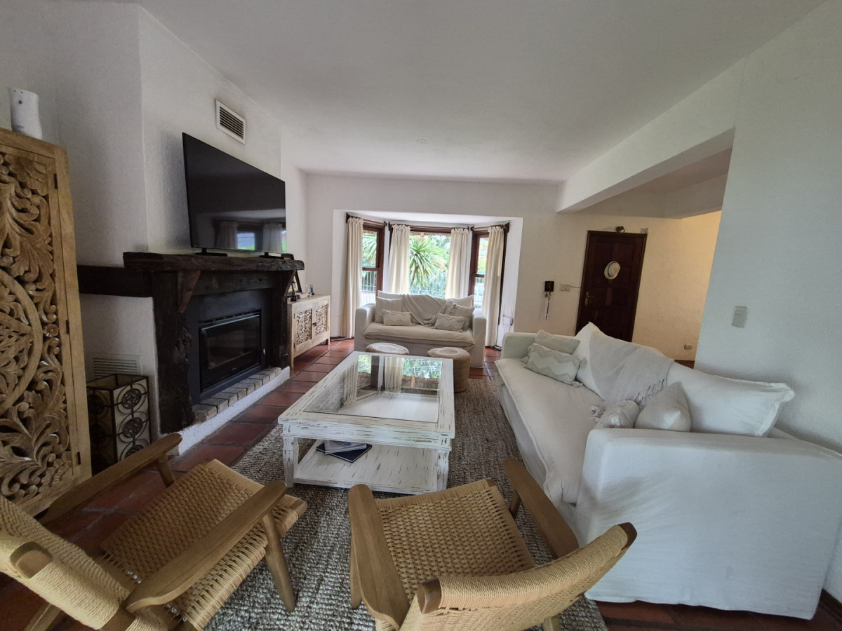 CASA EN ALQUILER EN PUNTA DEL ESTE