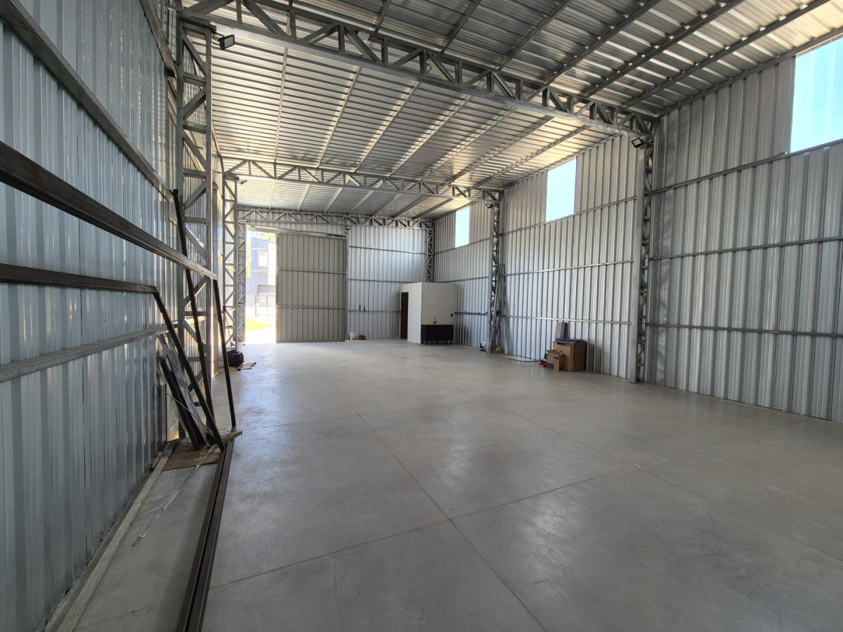 ALQUILER DE GALPÓN EN MALDONADO, 4H