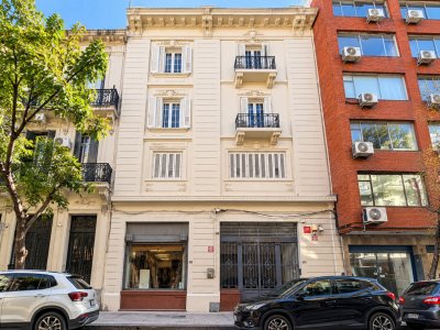 Oficina en venta en Ciudad Vieja | 70 m² en Edificio Misiones