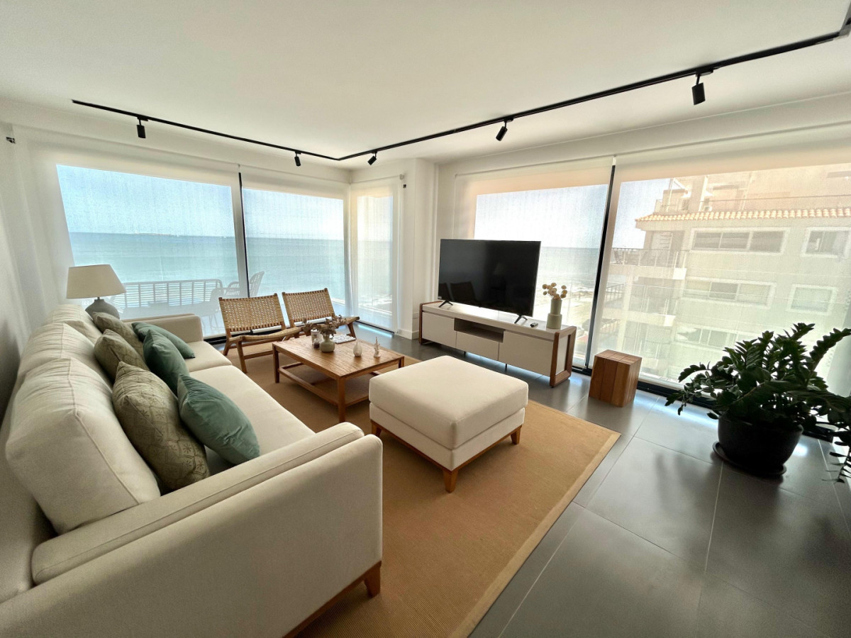 Apartamento 3 Dormitorios con vista directa al mar en la Península