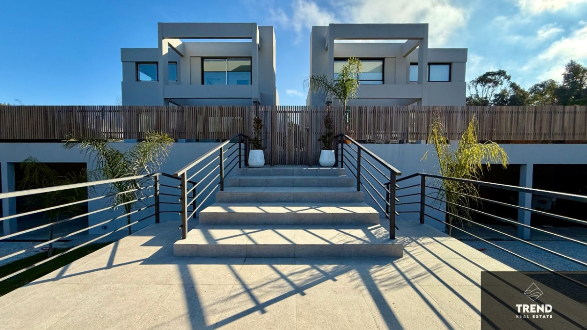 Casa en venta c/ cochera en Housing Ecos de La Barra