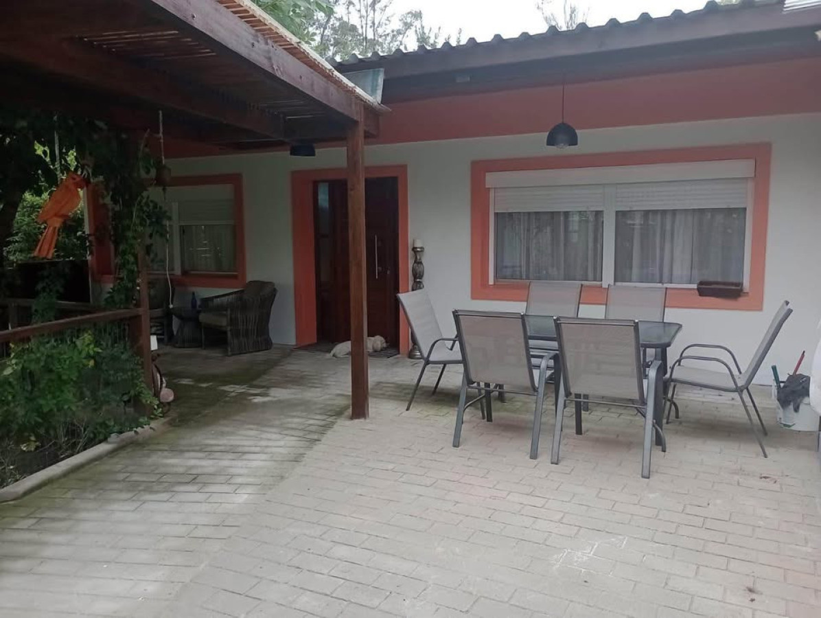 Imagen de Casa en Sauce de Portezuelo, Punta Ballena. 4 dormitorios, terreno de 580 m²