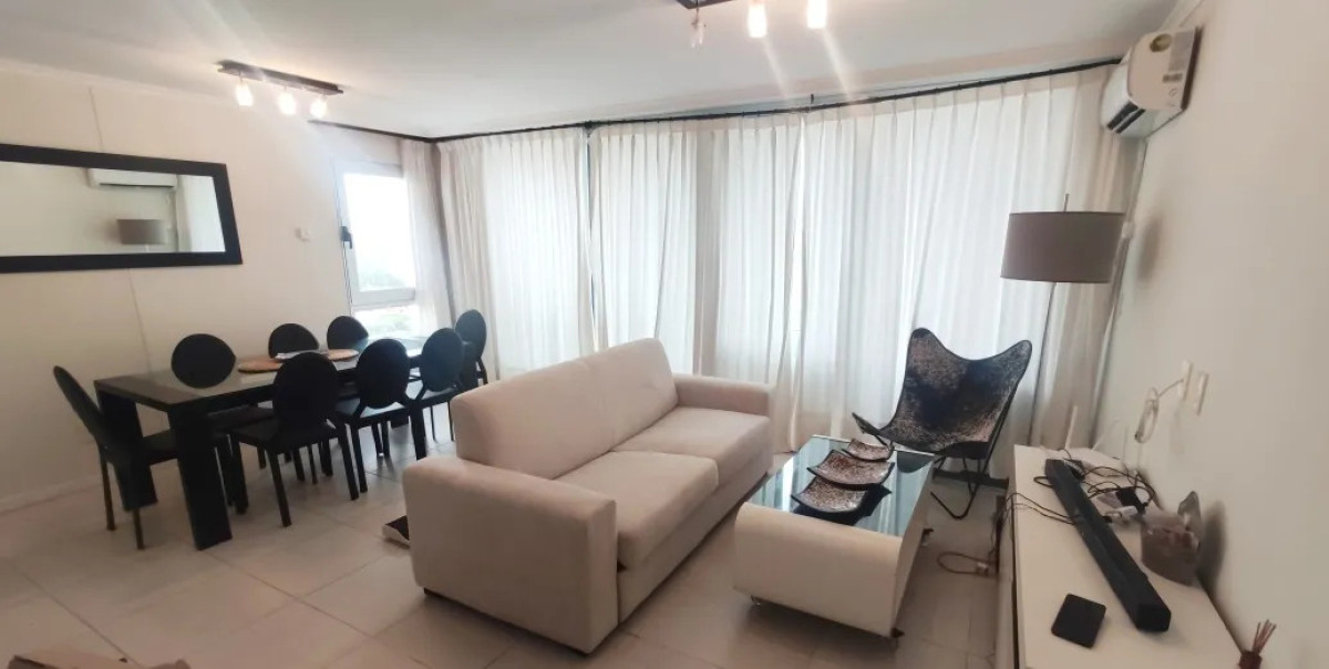 Apartamento de dos dormitrios en Ocean Drive