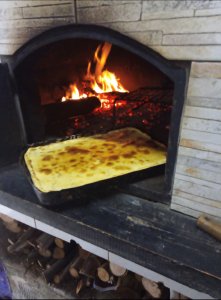 OPORTUNIDAD  Se alquila pizzería equipada 