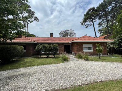 Amplia casa en San Rafael - Punta Del Este