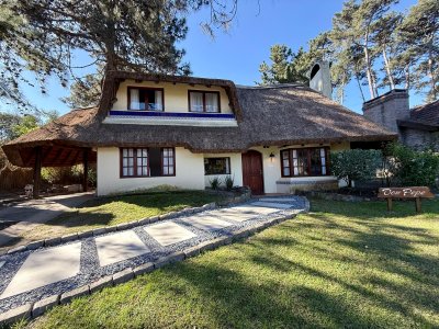 Casa en Pinares - Alquiler de temporada