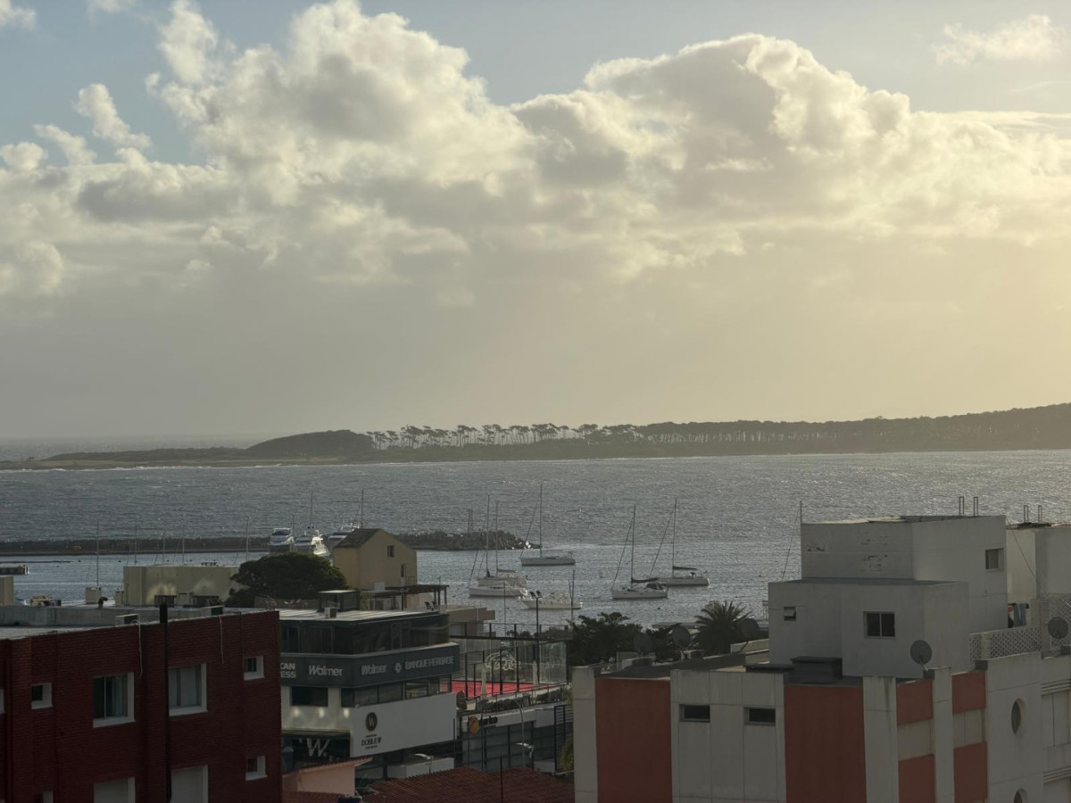 Imagen de Apartamento de 2 dormitorios y medio en Punta del Este 