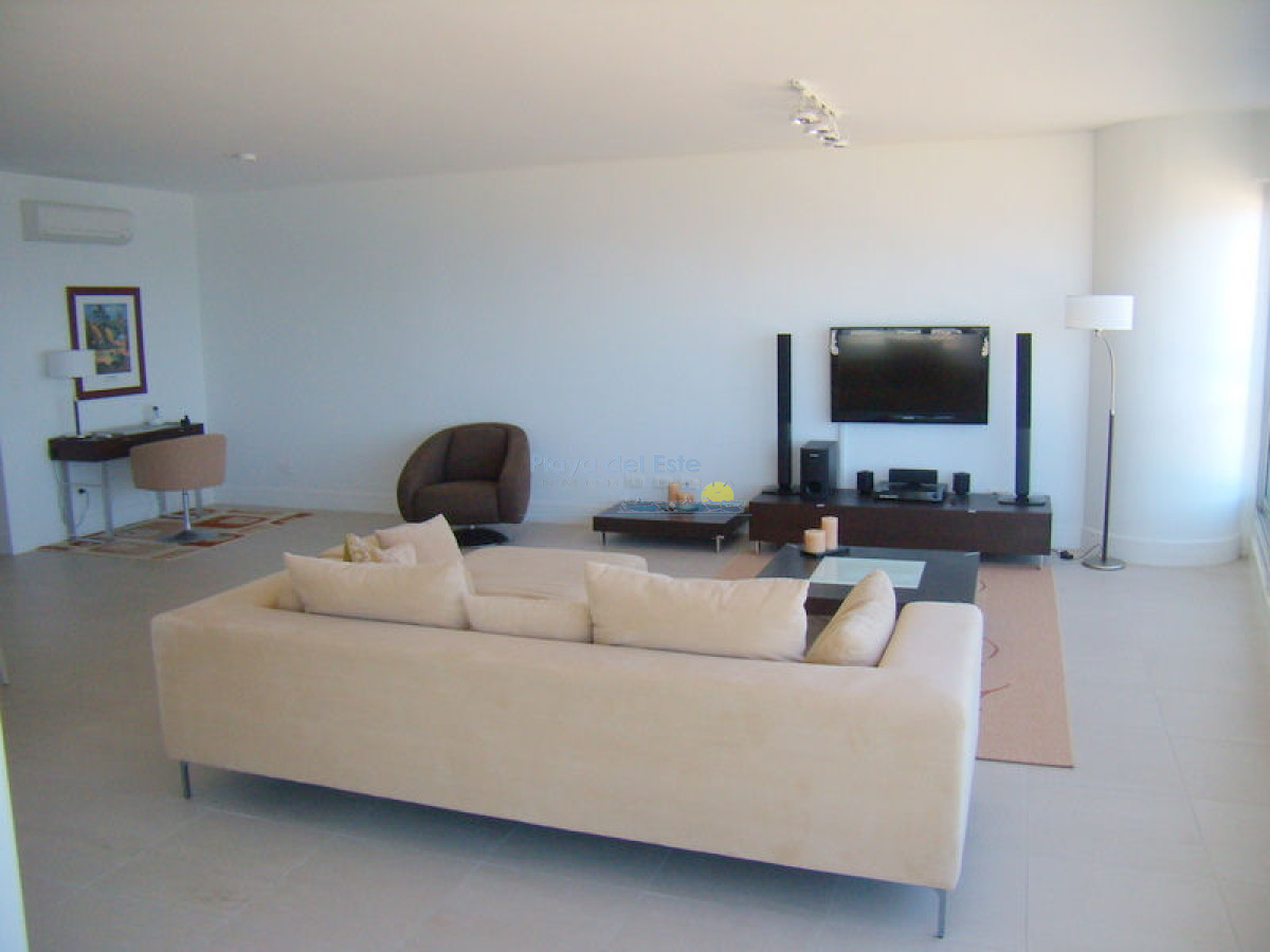 Brava - GoPunta - Portal Inmobiliario de Punta del Este - Maldonado