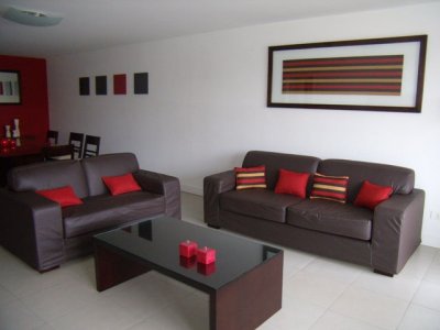 Apartamento en Brava, 3 dormitorios *