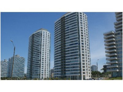 Apartamento en Brava, 2 dormitorios *