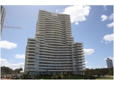 Apartamento en Punta del Este, Brava