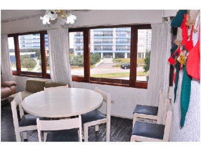 Apartamento en Brava, 2 dormitorios *