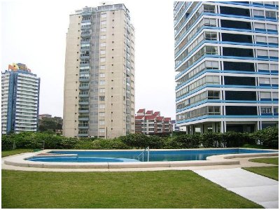 Apartamento en Brava, 3 dormitorios *