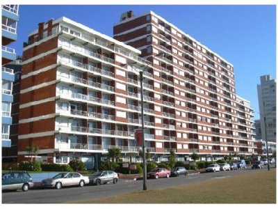 Apartamento en Brava, 2 dormitorios *