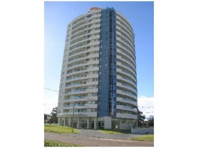 Apartamento en Brava, 3 dormitorios *