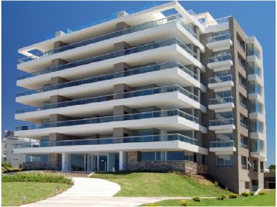 Apartamento en Brava, 3 dormitorios *