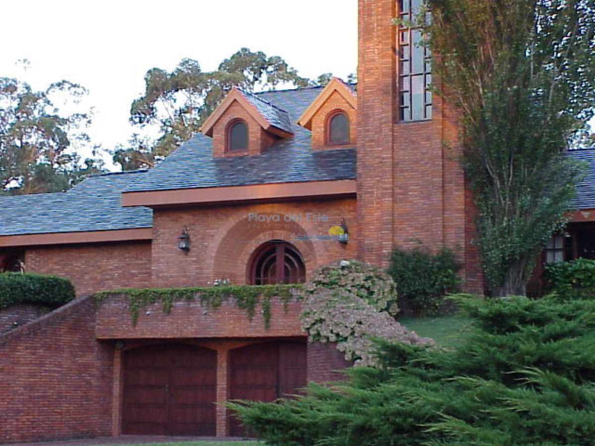 Beverly Hills - GoPunta - Portal Inmobiliario de Punta del Este - Maldonado
