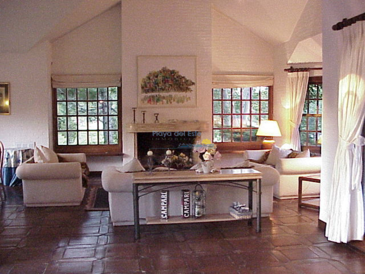 Beverly Hills - GoPunta - Portal Inmobiliario de Punta del Este - Maldonado