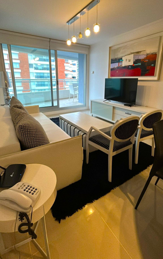 Imagen de Apartamento en venta sobre Av. Chiverta | Punta del Este