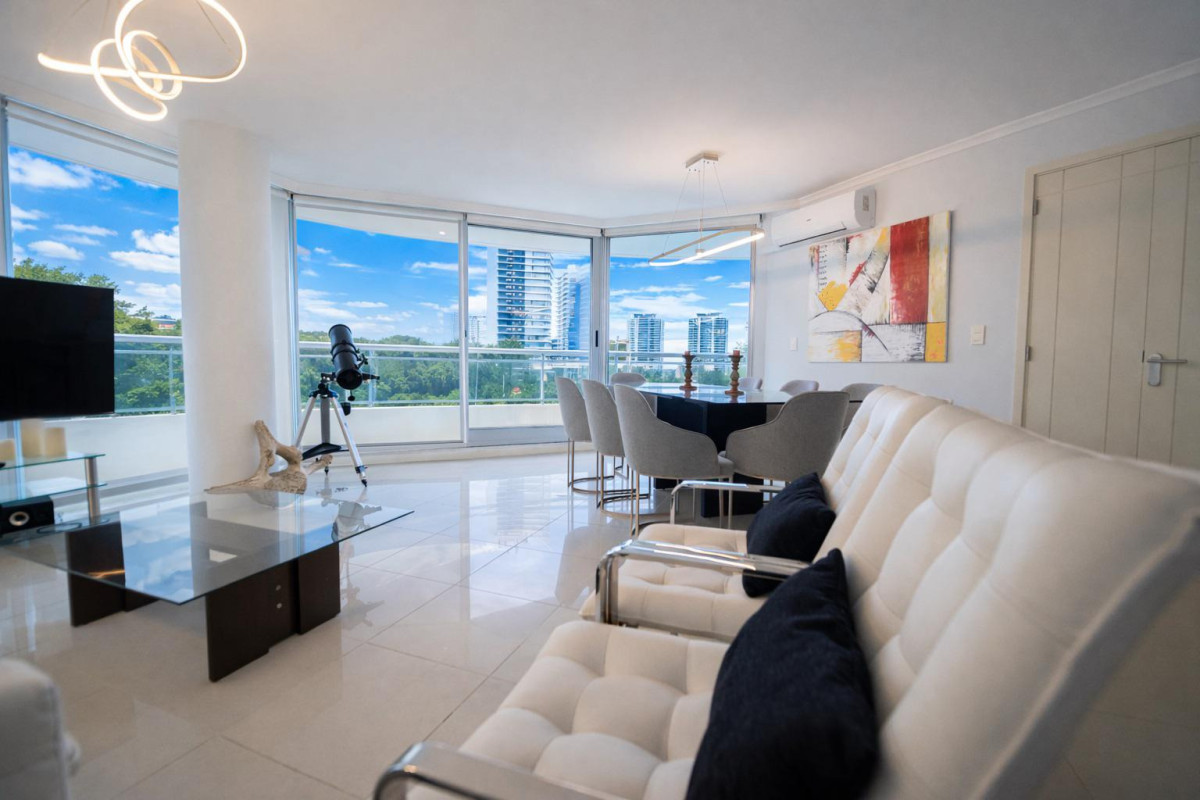 Imagen de Apartamento 3 dorm en suite en Roosevelt, Punta del Este.