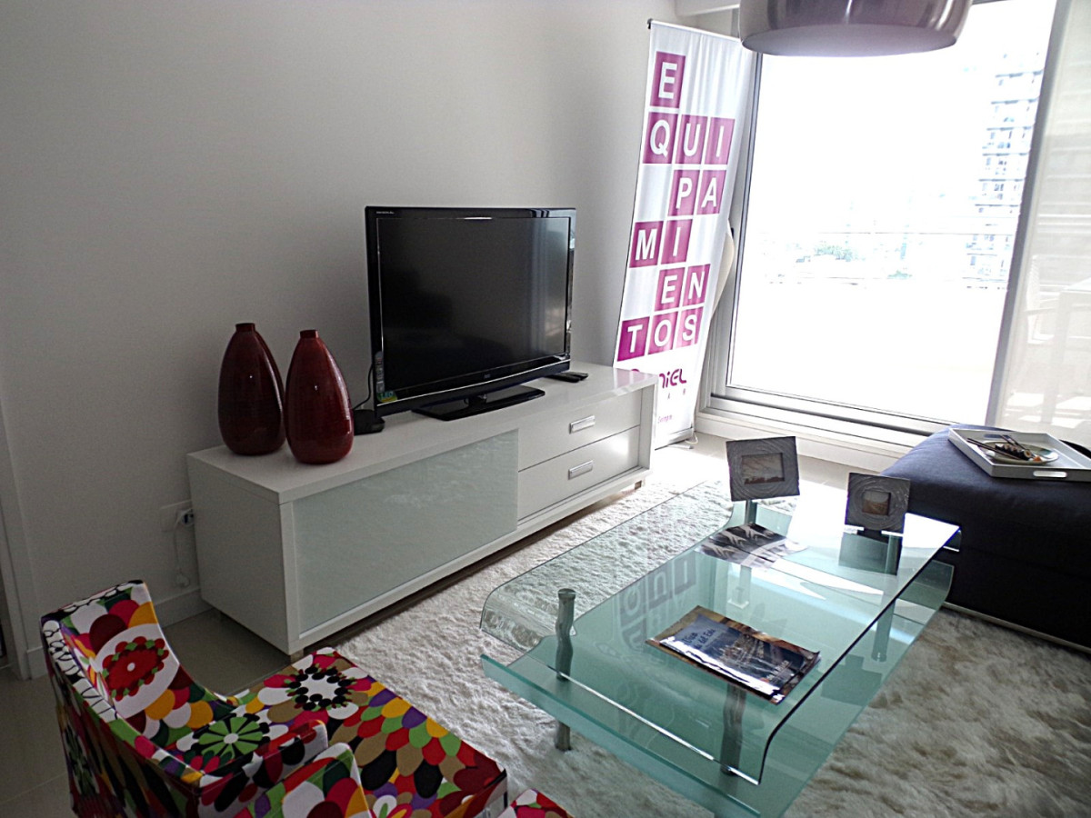 Imagen de Apartamento en venta | 3 dormitorios, 2 baños, 83 m² + balcón, a 200 m del mar. Ubicación: Aidy Grill, Punta del Este