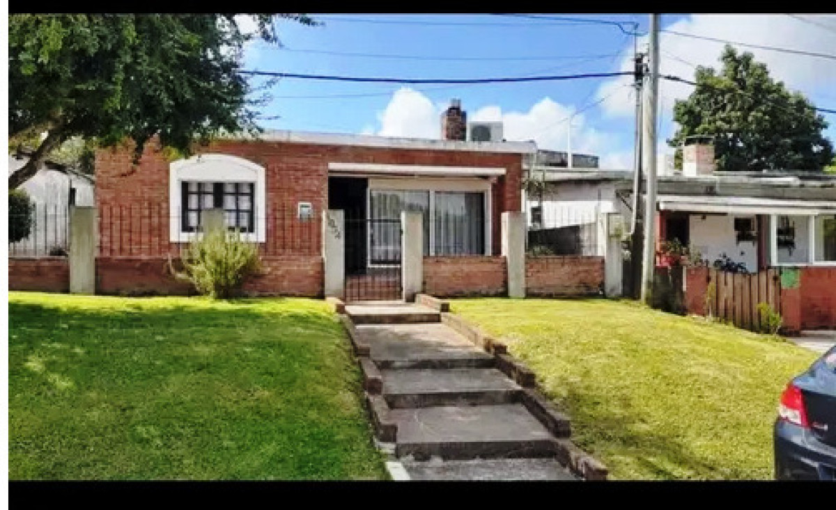 San Carlos | 2 casas en un mismo padrón | 3 dormitorios | Parrillero | Garage