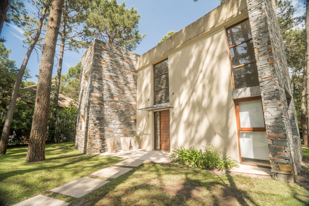 Imagen de Casa en venta en Complejo Solanas, Punta Ballena.