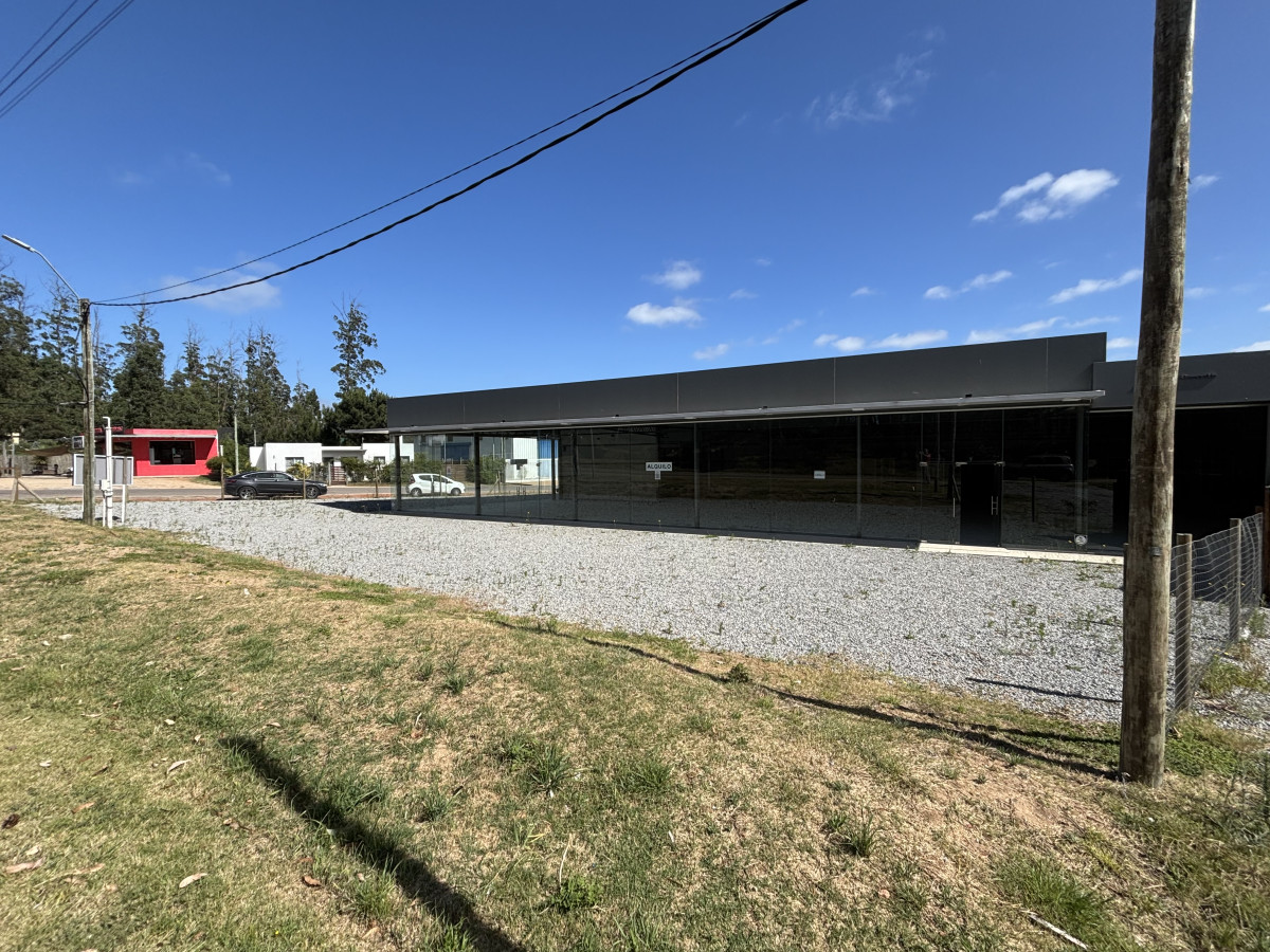 LOCAL COMERCIAL EN VENTA YO  ALQUILER