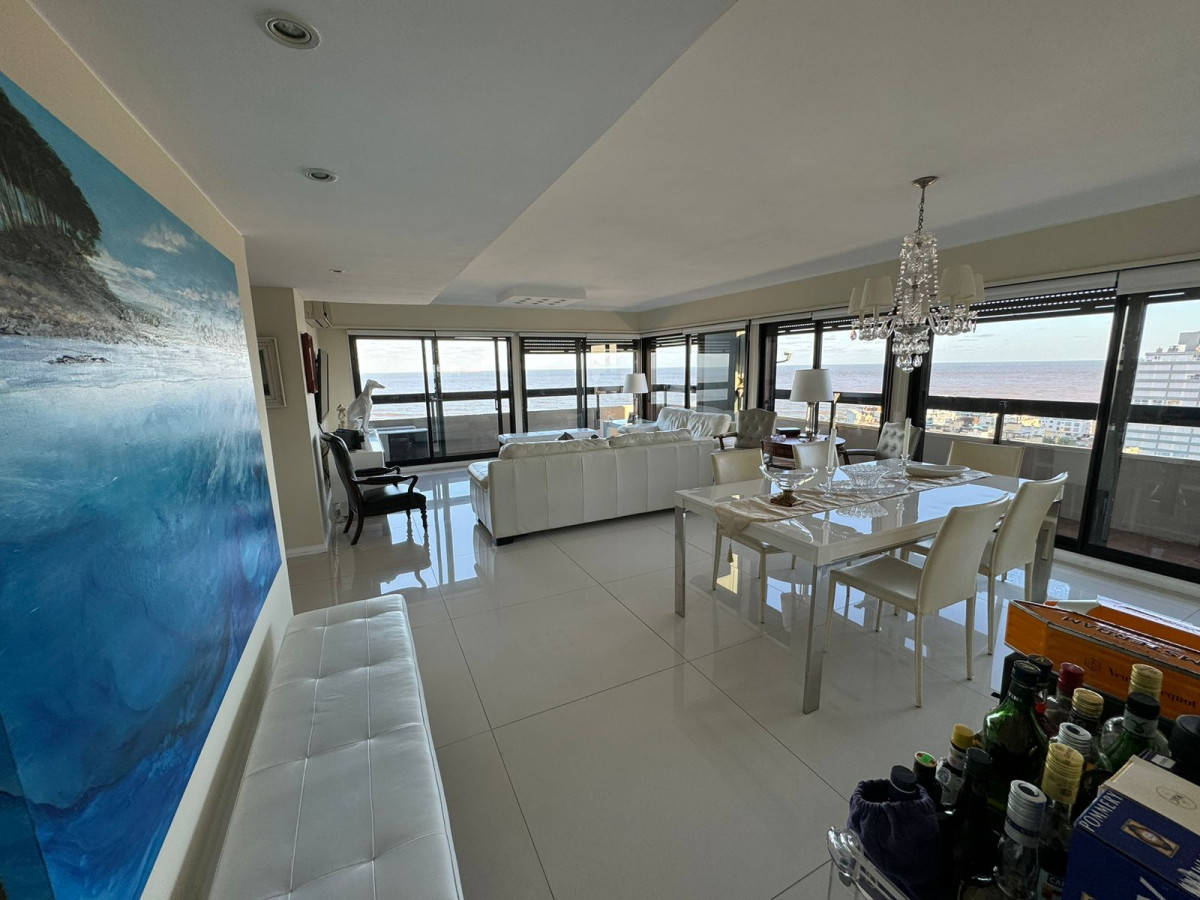 Departamento en venta en Península- 5 dormitorios