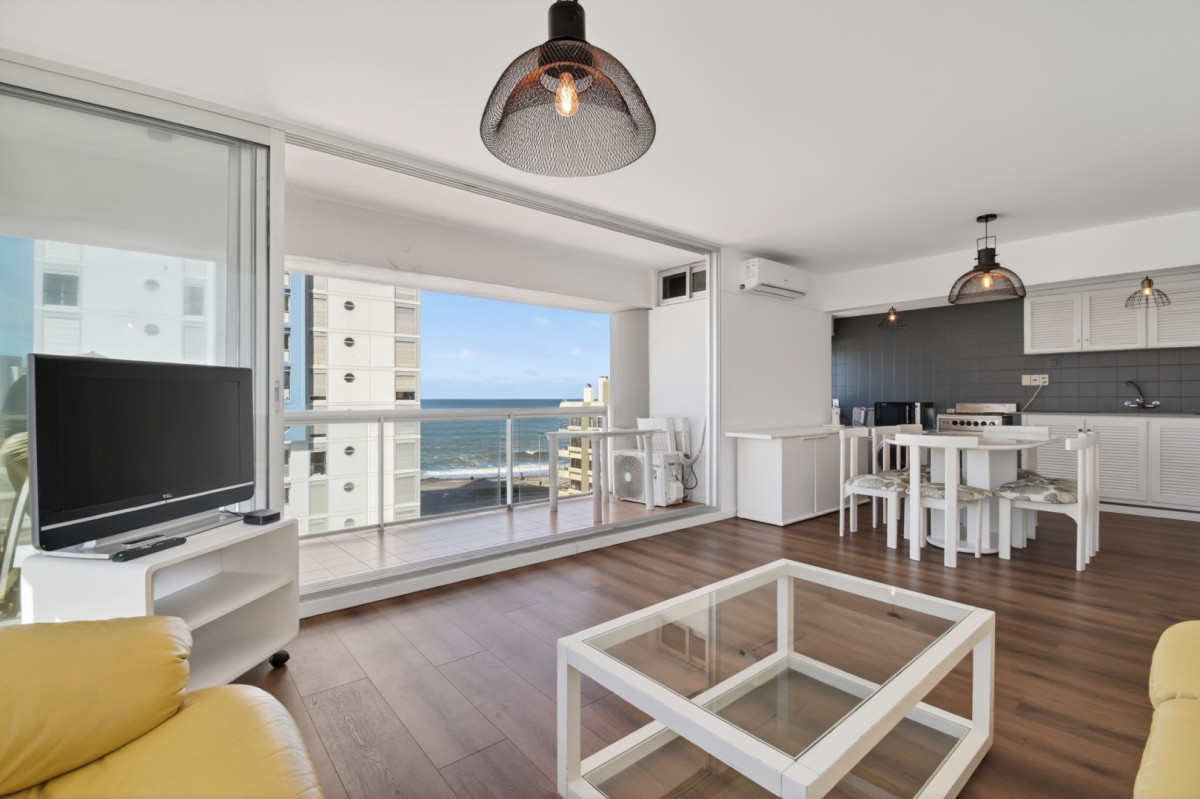 VENTA APARTAMENTO REMODELADO 2 D 2 B EN PENINSULA
