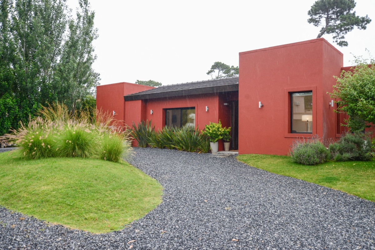 ALQUILER ANUAL EN BARRIO PRIVADO LA ARBOLADA