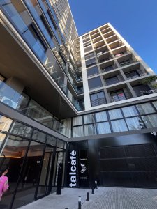 Alquiler en piso 10  de 2  dormitorio + cochera