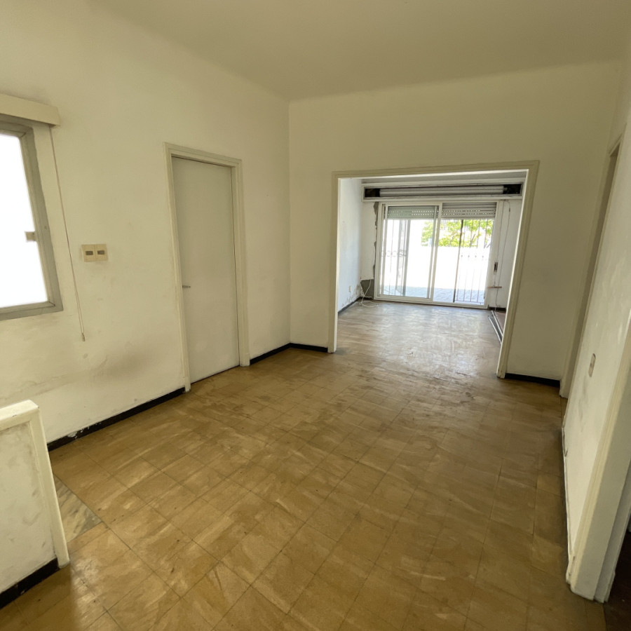 Venta Casa 2 dormitorios + Local Comercial Rentado Aguada Montevideo G