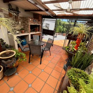 Veta Casa 2 Dormitorios + 3 Apartamentos Rentados Ituzaingó Montevideo V 