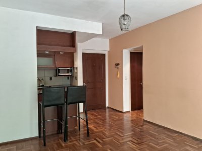Alquiler apartamento 1 dormitorio con balcón