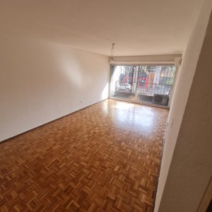 Apartamento En Alquiler 3 Dormitorios 2 Baños En Pocitos