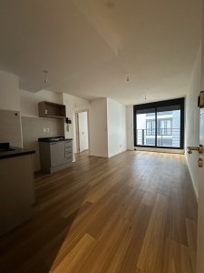 Alquiler apartamento 2 dormitorios, Balcón, Garaje.