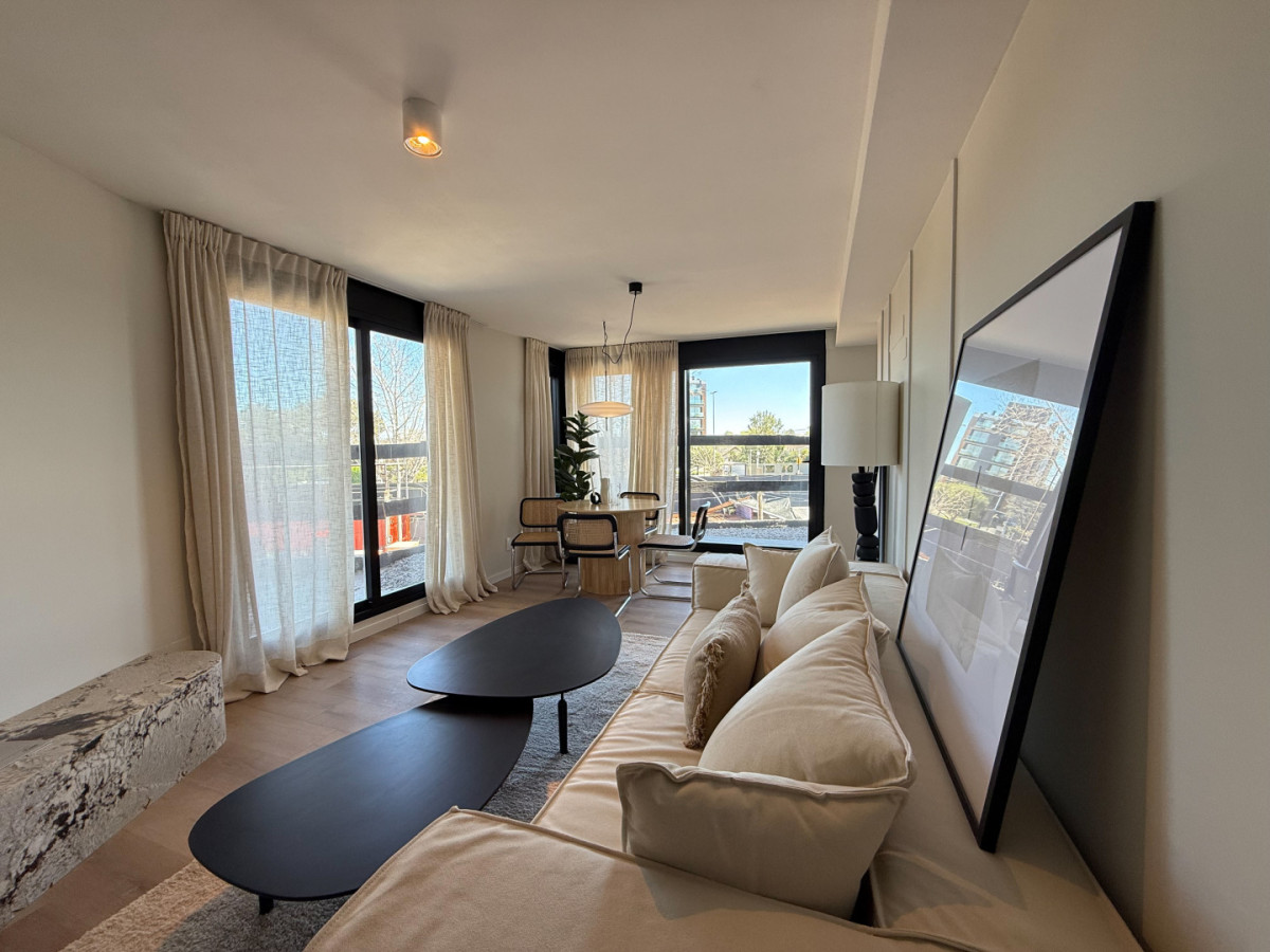 VENTA APARTAMENTO 2D, BARRA DE CARRASCO PISO 1! 