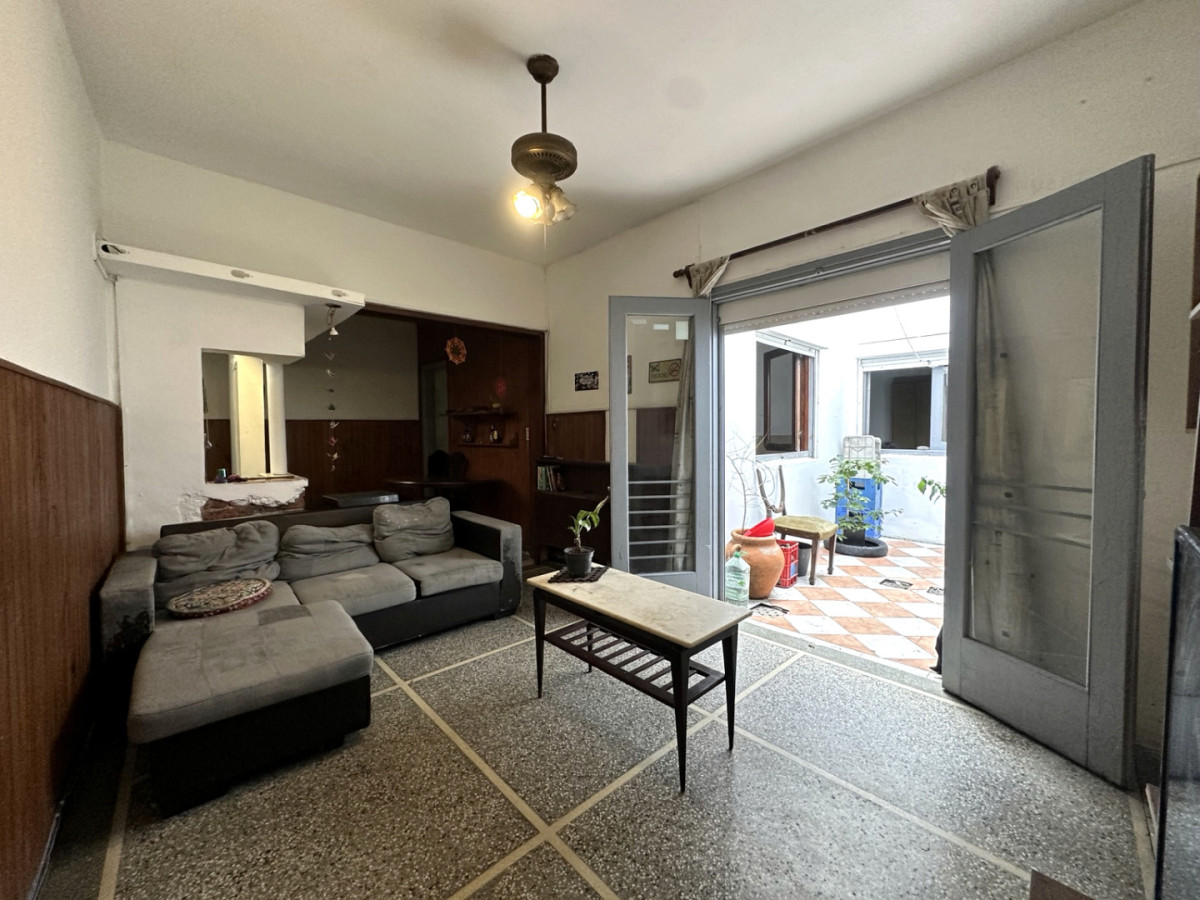 Venta apartamento 3 dormitorios, Patio , Azotea. Cordón Norte.