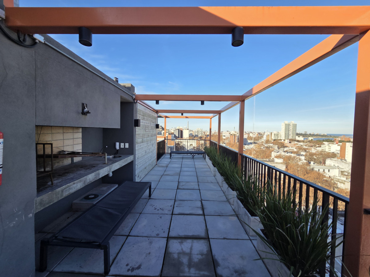 Venta Apartamento 1 Dormitorio Centro Balcón Domótica y Amueblado