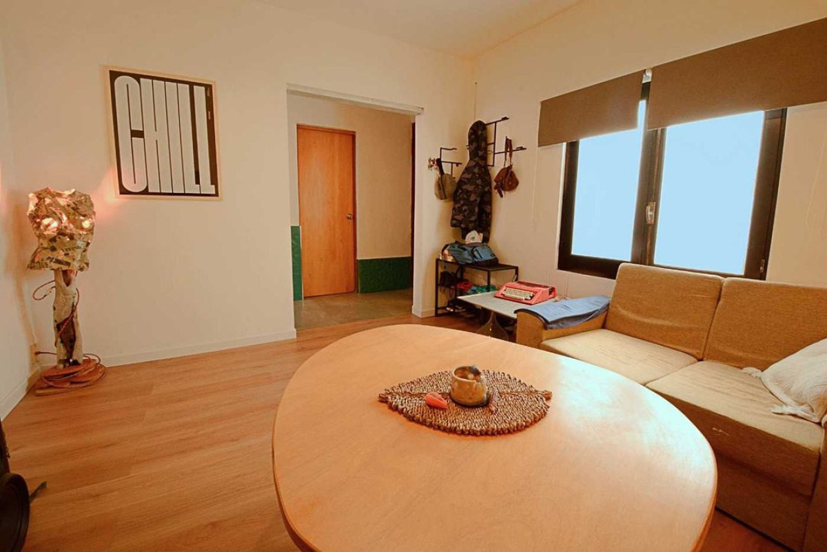 Venta apartamento de 2 dormitorios más escritorio con patio , azotea CON RENTA