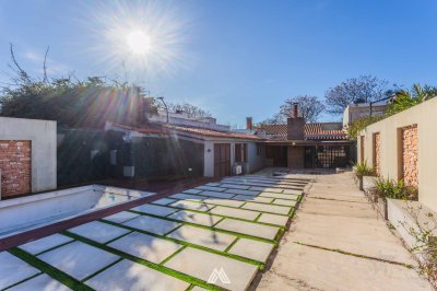 Alquiler Casa Punta Gorda 4 Dormitorios Jardín Piscina Y Barbacoa