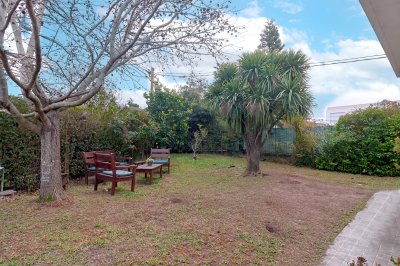 Venta casa de 3 dormitorios y altillo en Carrasco Sur