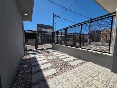 Venta Casa a Estrenar Unión 2 Dormitorios Patio Parrillero y Garaje 