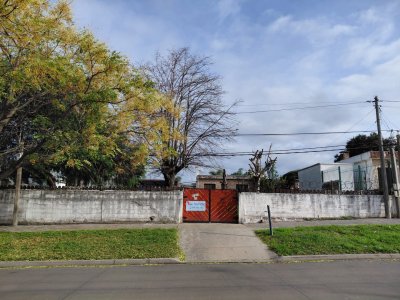 Venta de 2 casas en un mismo padrón, Nuevo Paris