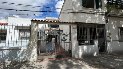 Alquiler casa 2 dormitorios+deposito Prado 