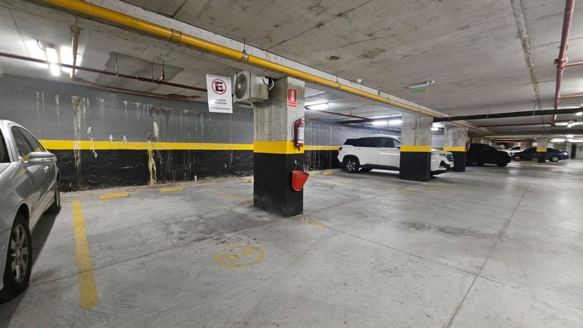 Venta cochera en Opta Punta Carretas